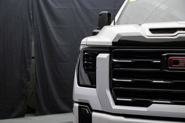 Used 2024 GMC Sierra 3500 AT4 w/ AT4 Premium Plus Package image 5