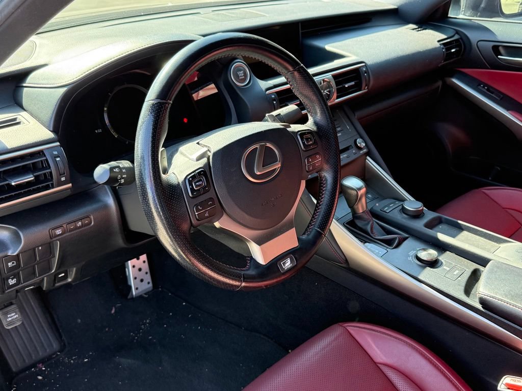 Used 2020 Lexus IS 350 F Sport w/ F Sport Package RWD image 3