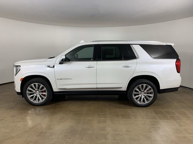 Used 2021 GMC Yukon Denali w/ Denali Premium Package image 18