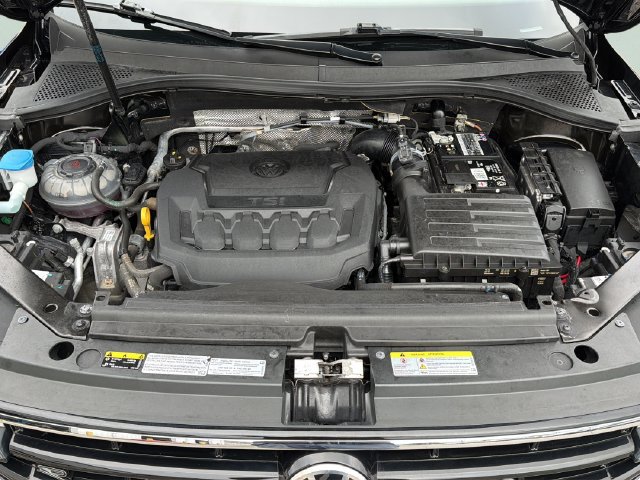 Used 2022 Volkswagen Tiguan SE R-Line AWD/4WD image 35
