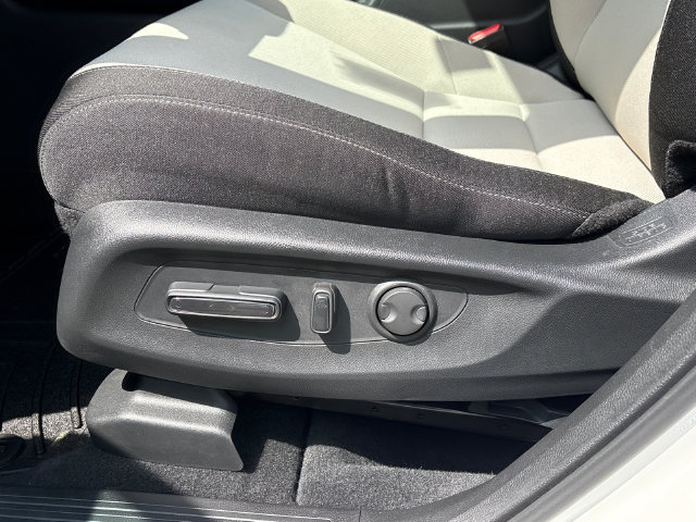 Used 2025 Honda CR-V EX image 12