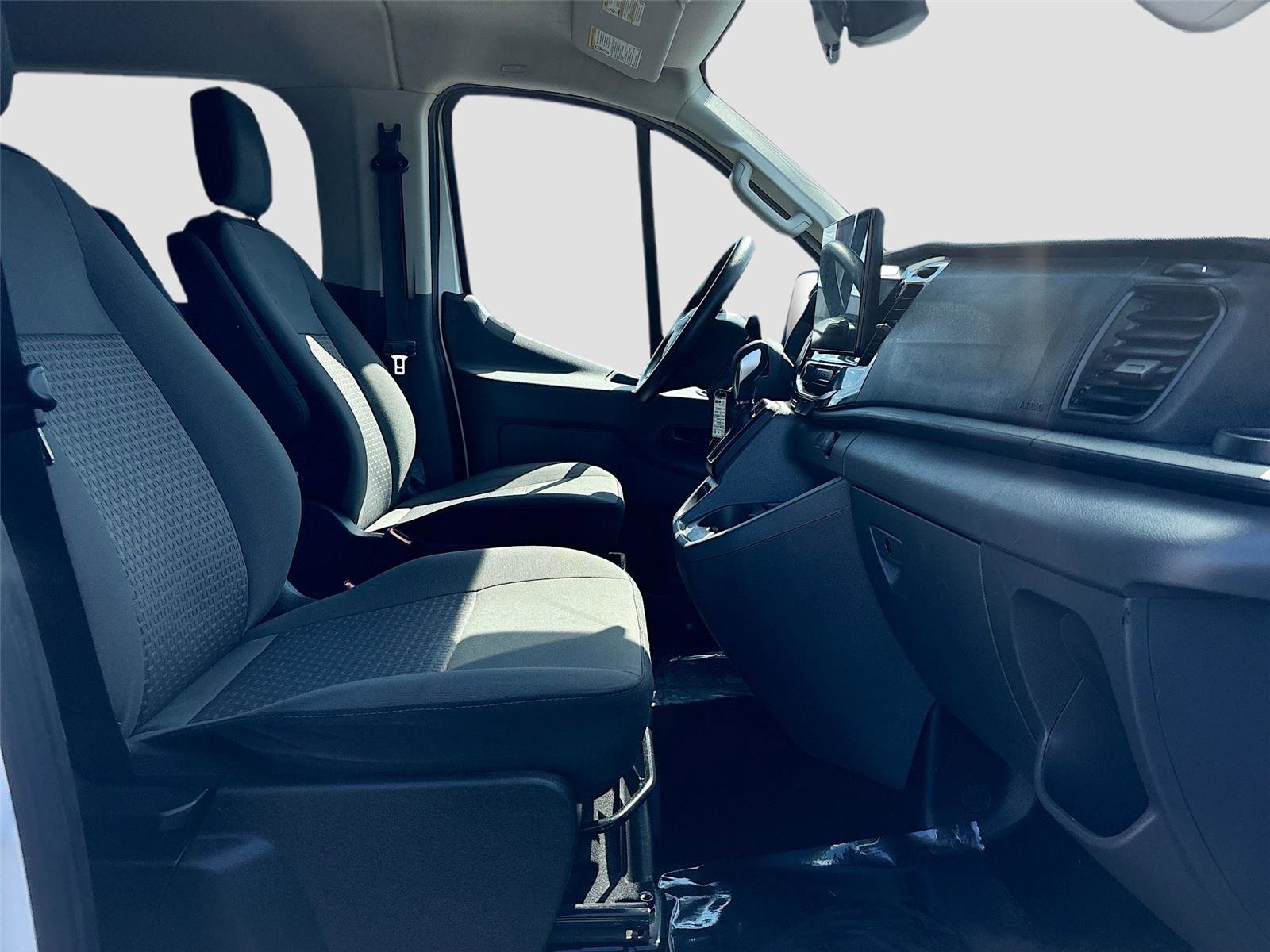 Used 2024 Ford Transit 350 XLT image 26