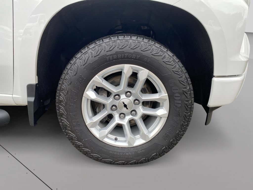 Used 2025 Chevrolet Silverado 1500 RST w/ Convenience Package II AWD/4WD image 9