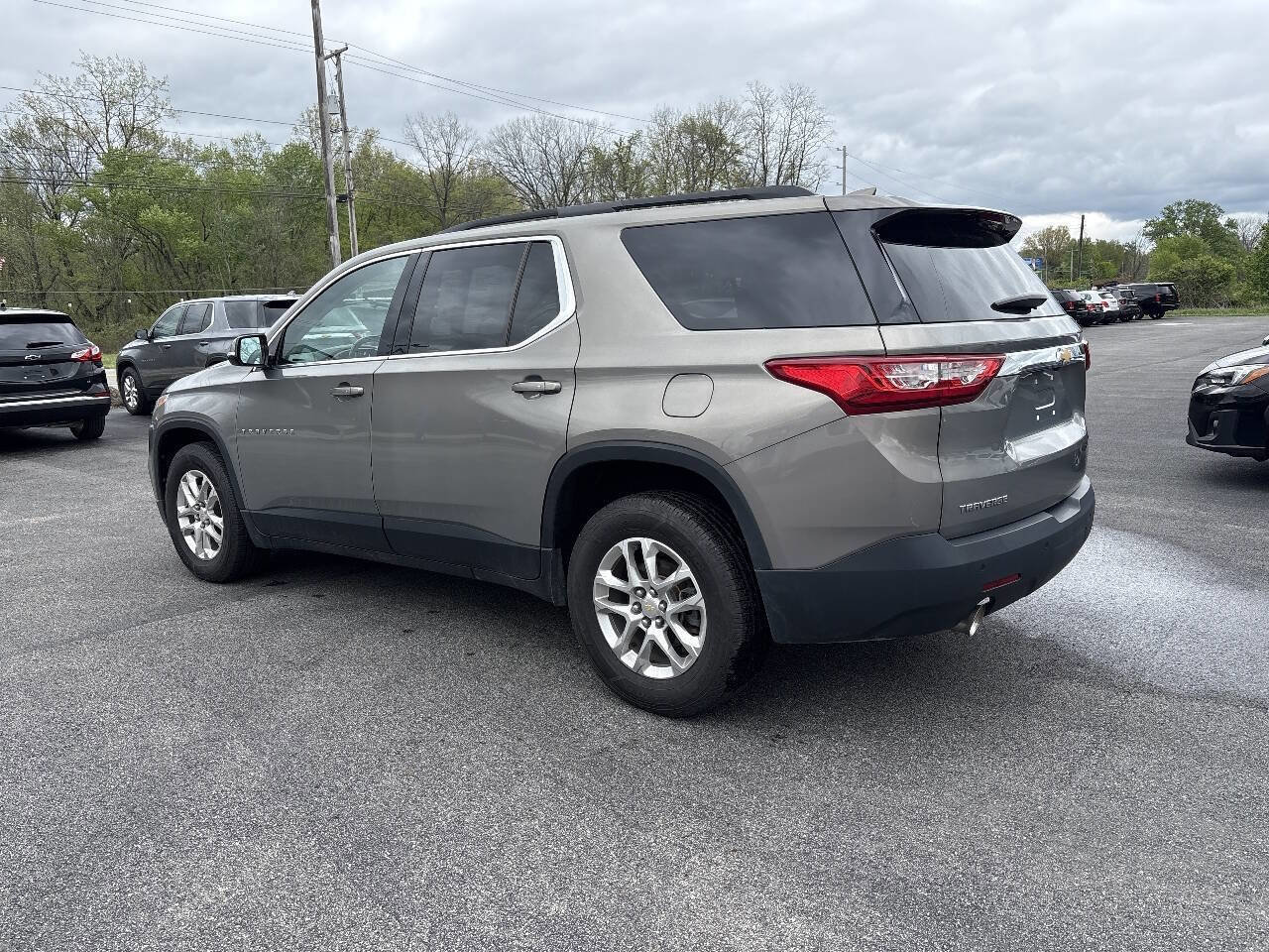 Used 2019 Chevrolet Traverse LT FWD image 5