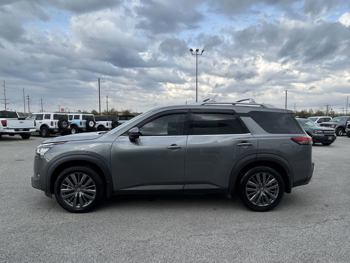 Used 2022 Nissan Pathfinder SL w/ SL Premium Package image 4