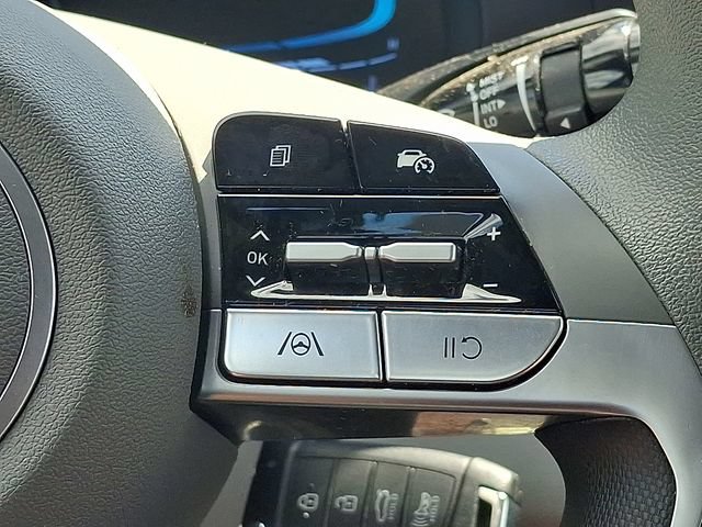 Certified 2026 Hyundai Elantra SE FWD image 21