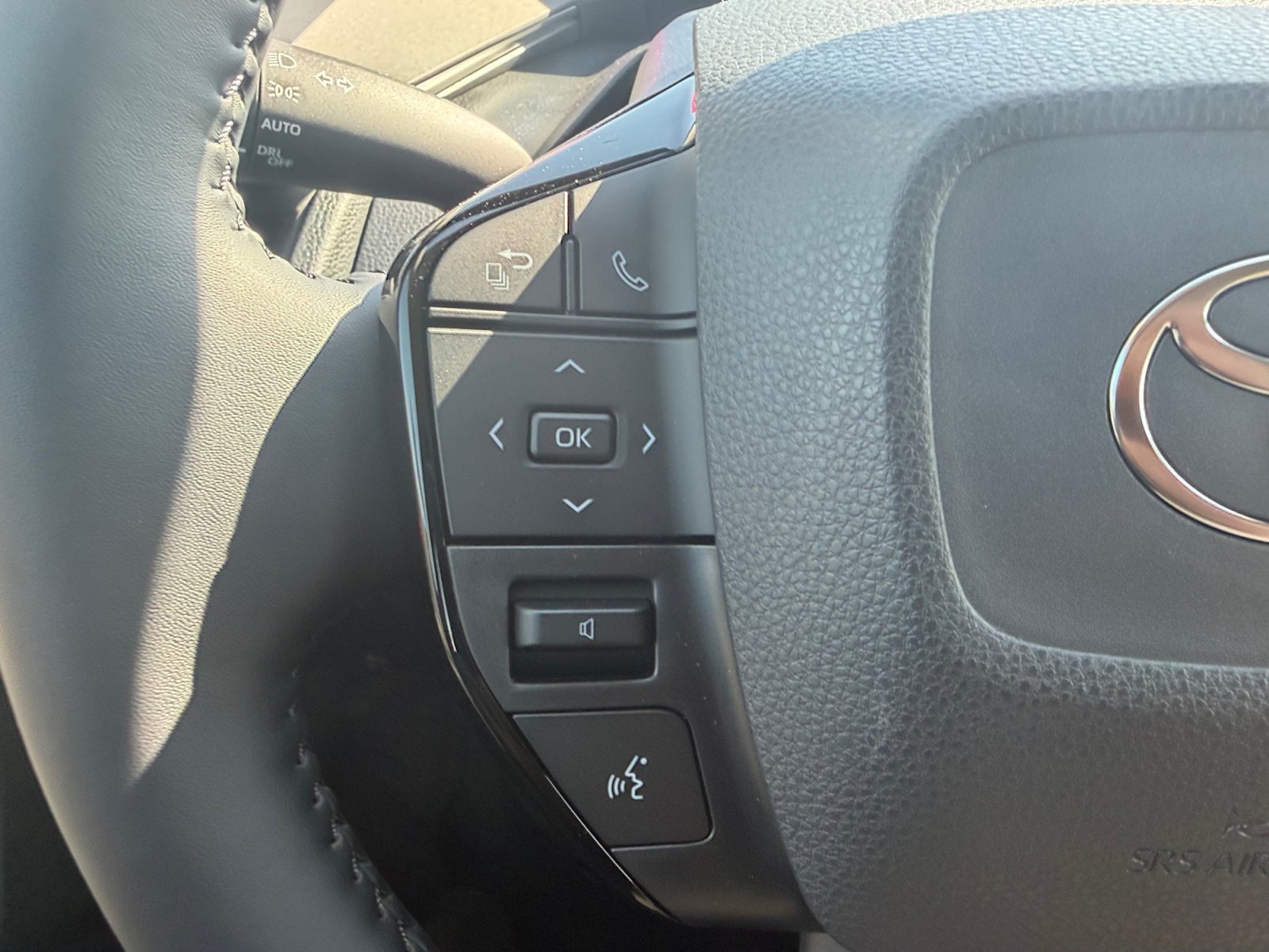 New 2027 Toyota Prius XLE FWD image 23