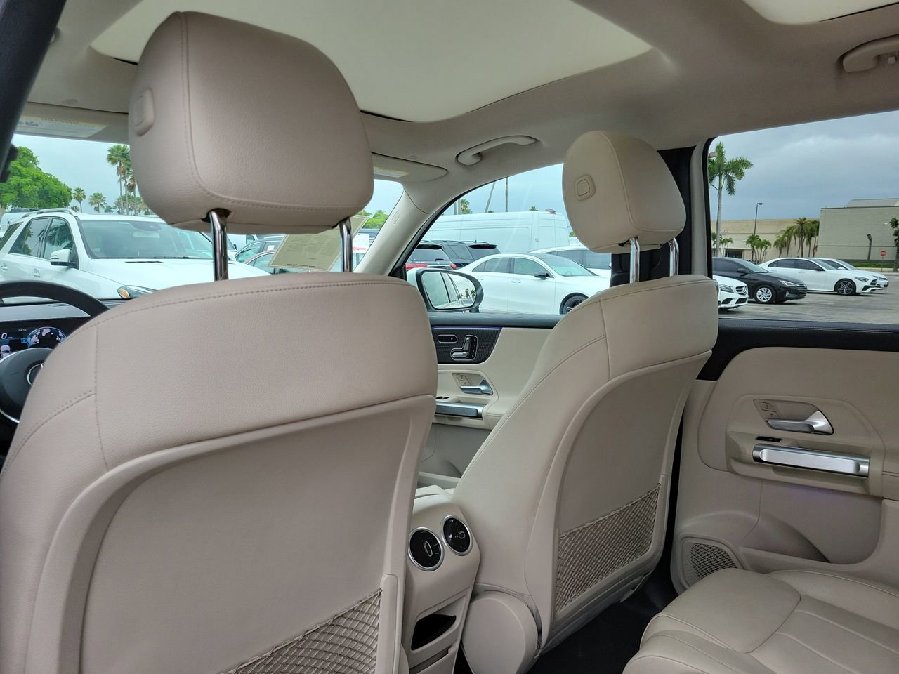 Certified 2022 Mercedes-Benz GLB 250 image 10