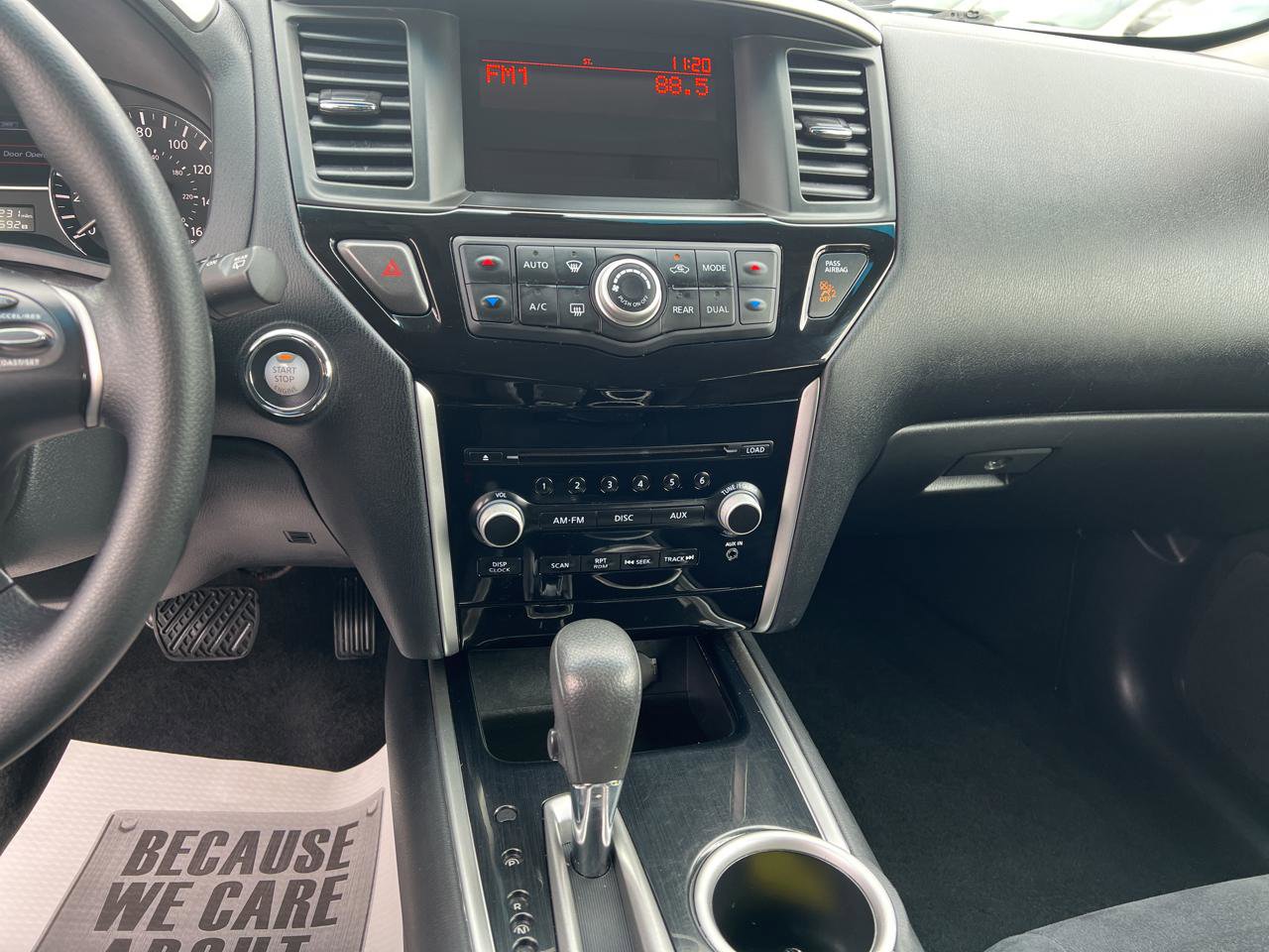 Used 2015 Nissan Pathfinder S AWD/4WD image 13