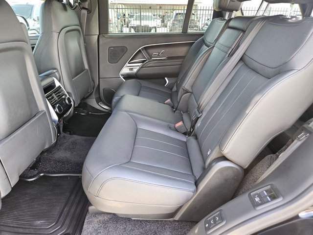 Used 2026 Land Rover Range Rover Long Wheelbase SE AWD/4WD image 19