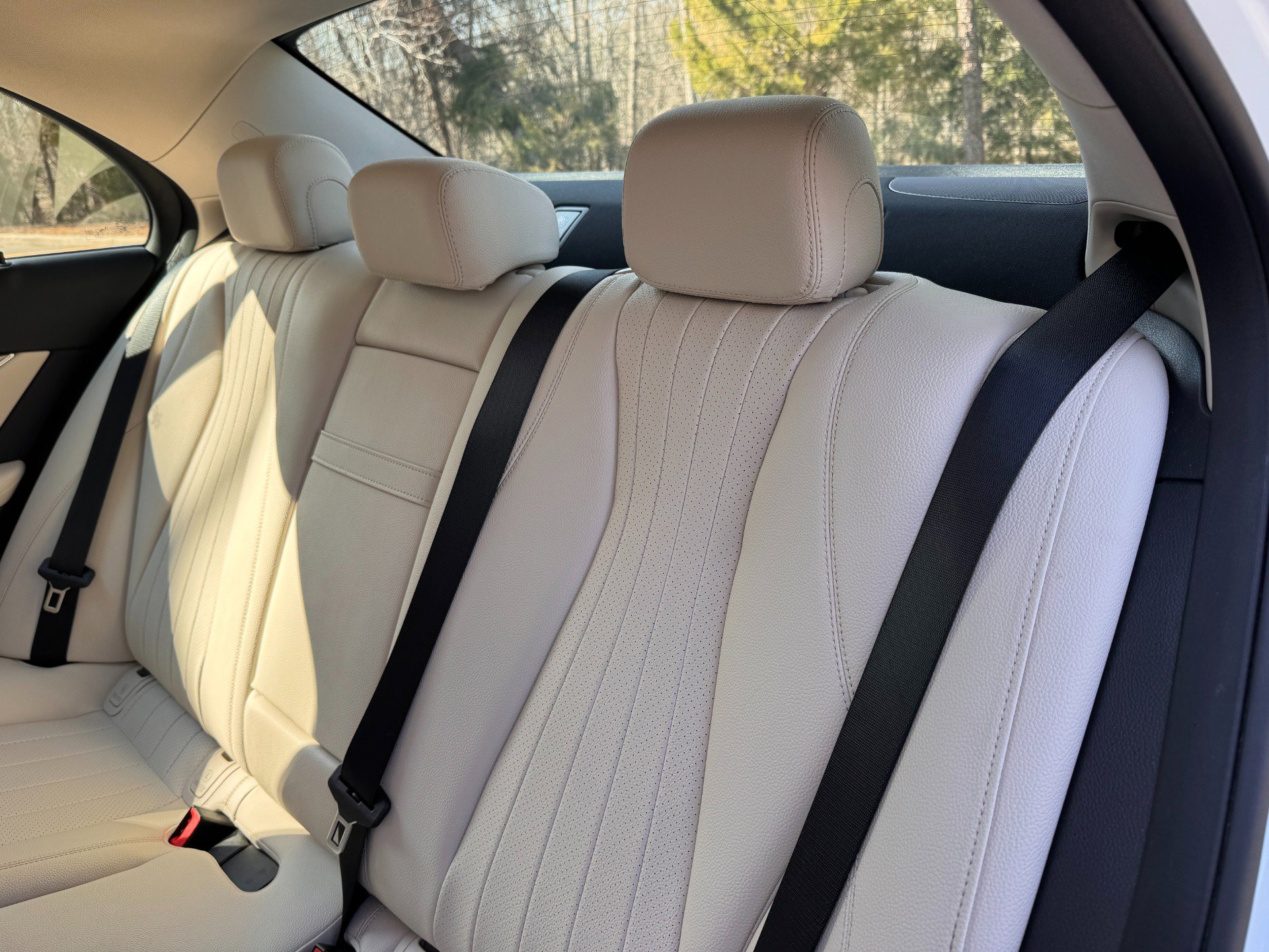 Used 2023 Mercedes-Benz E 350 4MATIC Sedan w/ Premium Package image 44