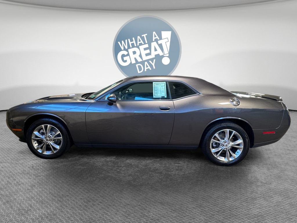 Used 2023 Dodge Challenger SXT w/ Cold Weather Group AWD/4WD image 7