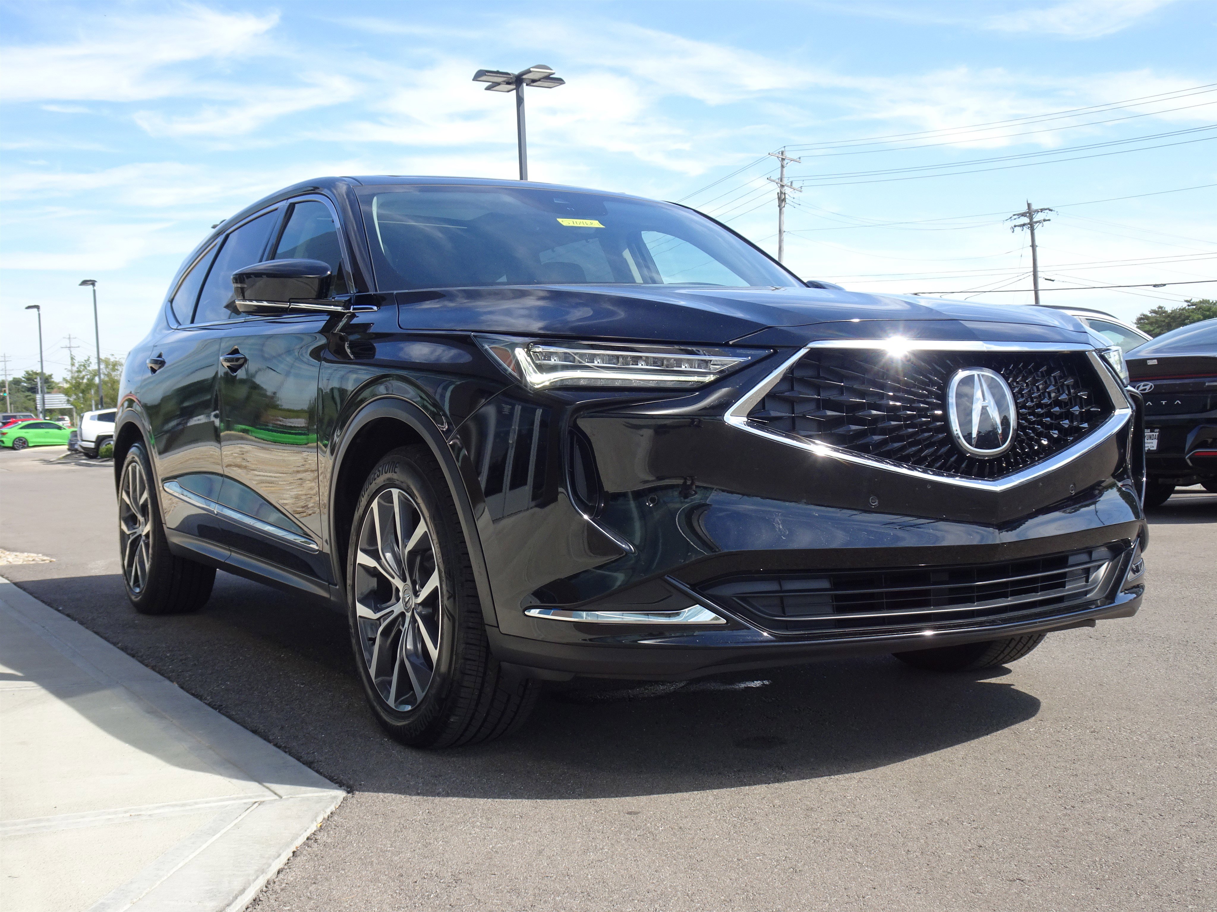 Used 2023 Acura MDX SH-AWD w/ Technology Package image 6