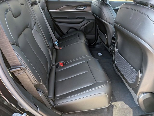 New 2025 Jeep Grand Cherokee Limited w/ Black Appearance Package image 29