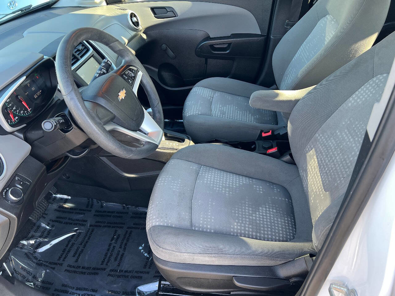 Used 2017 Chevrolet Sonic LT image 18