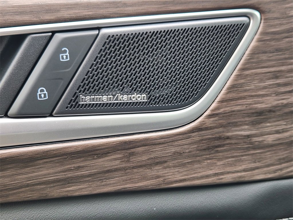 New 2026 Volkswagen Atlas SEL Premium R-Line image 5