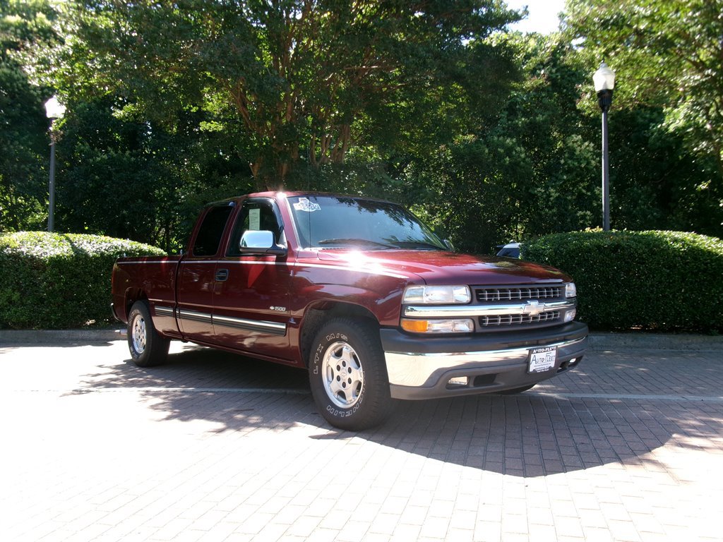 Used 1999 Chevrolet Silverado 1500 LS w/ Firm Ride Suspension Pkg RWD image 3