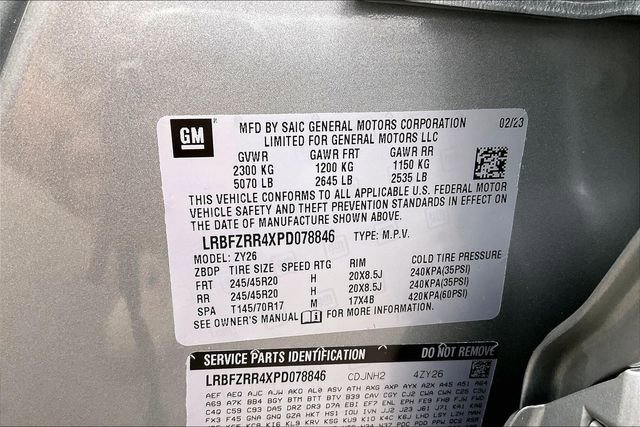 Used 2023 Buick Envision Avenir image 14