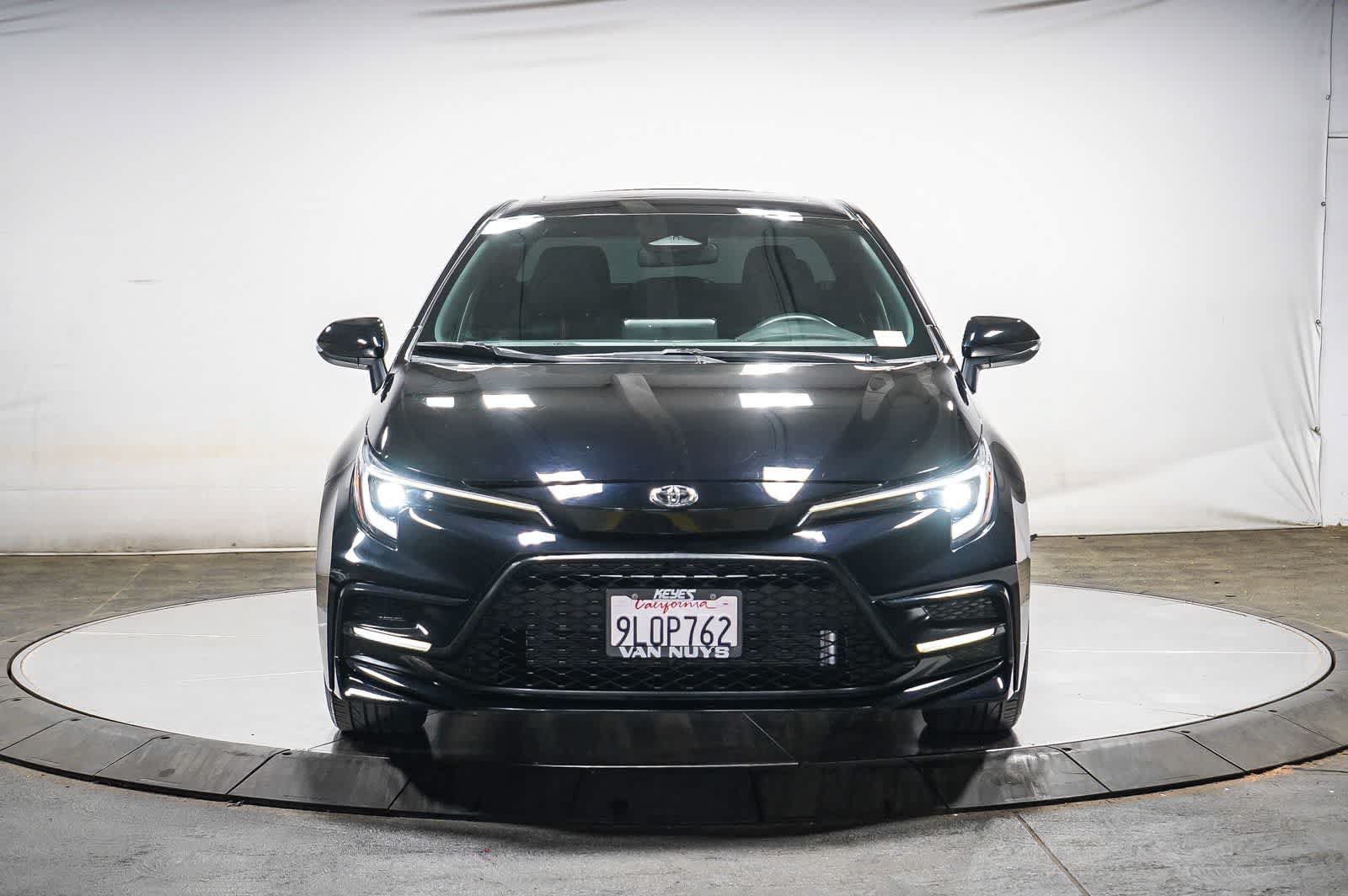 Used 2024 Toyota Corolla SE w/ SE Premium Package FWD image 3