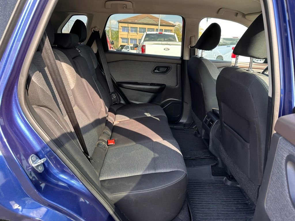 Used 2021 Nissan Rogue S image 18