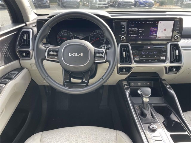 Certified 2023 Kia Sorento S image 4