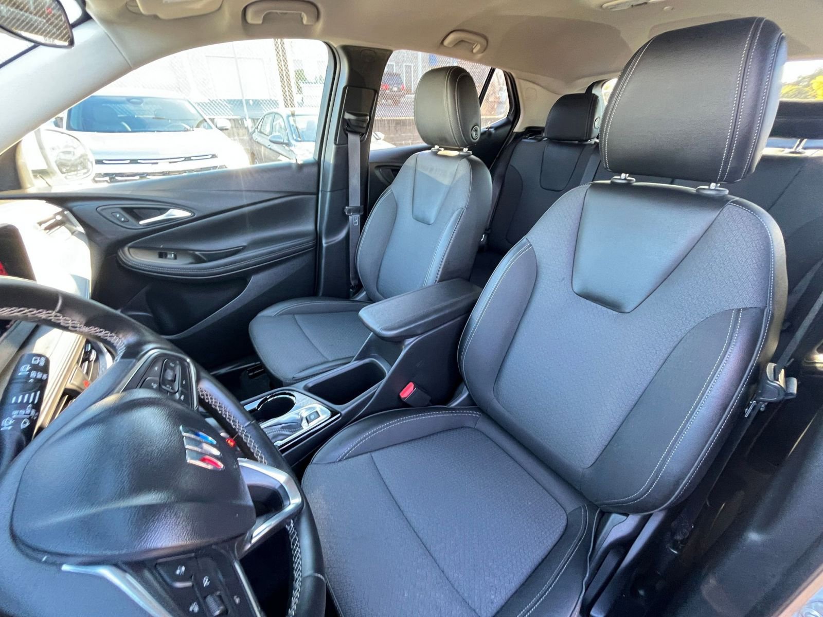 Used 2025 Buick Encore GX Preferred image 34