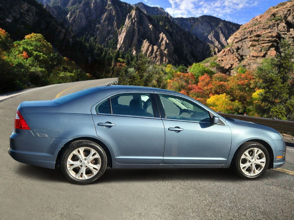 Used 2012 Ford Fusion SE FWD image 2