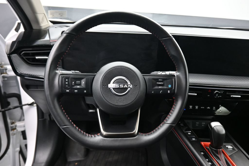 Used 2025 Nissan Kicks SR FWD image 14