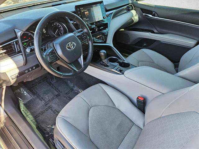 Used 2021 Toyota Camry XSE w/ Navigation Upgrade Package image 9