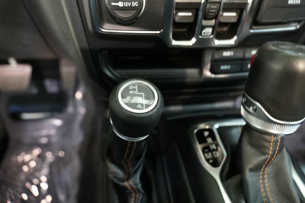 Used 2022 Jeep Wrangler Unlimited Sahara AWD/4WD image 12