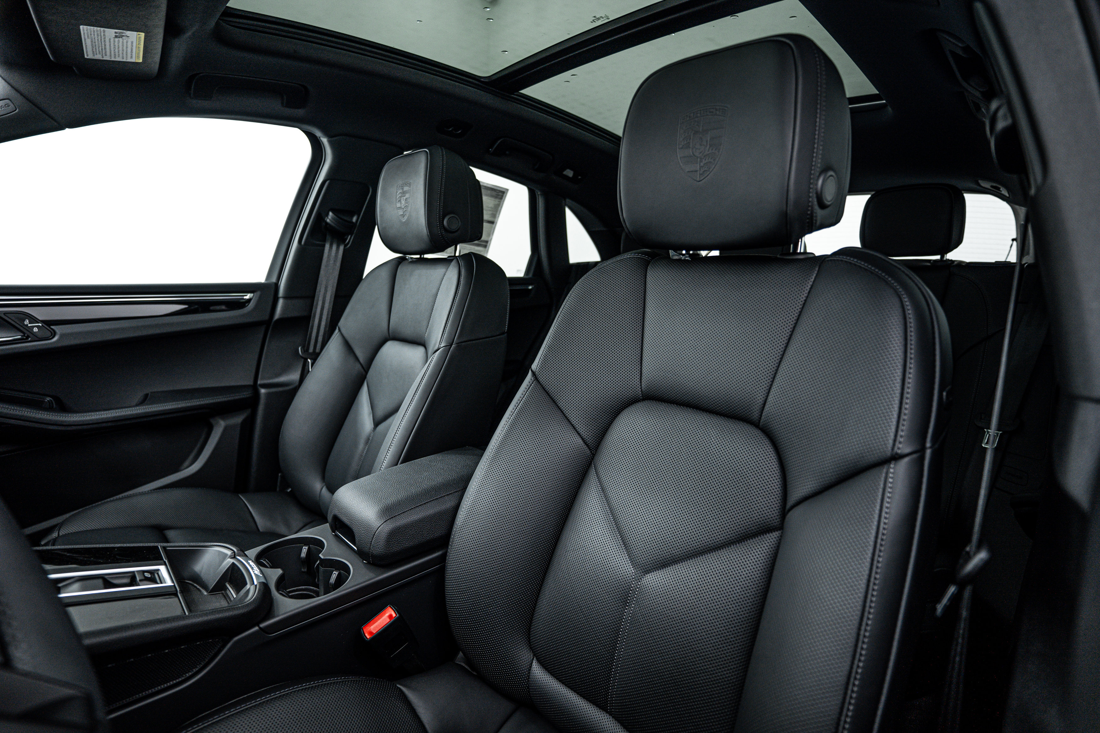 New 2025 Porsche Macan image 15