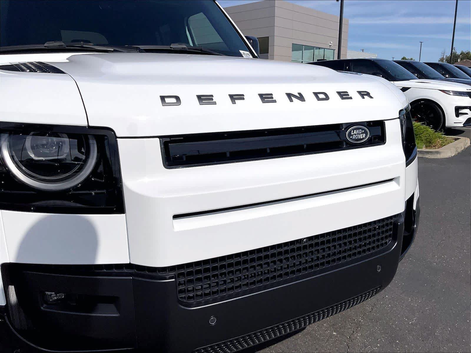 New 2026 Land Rover Defender 110 X-Dynamic SE AWD/4WD image 34