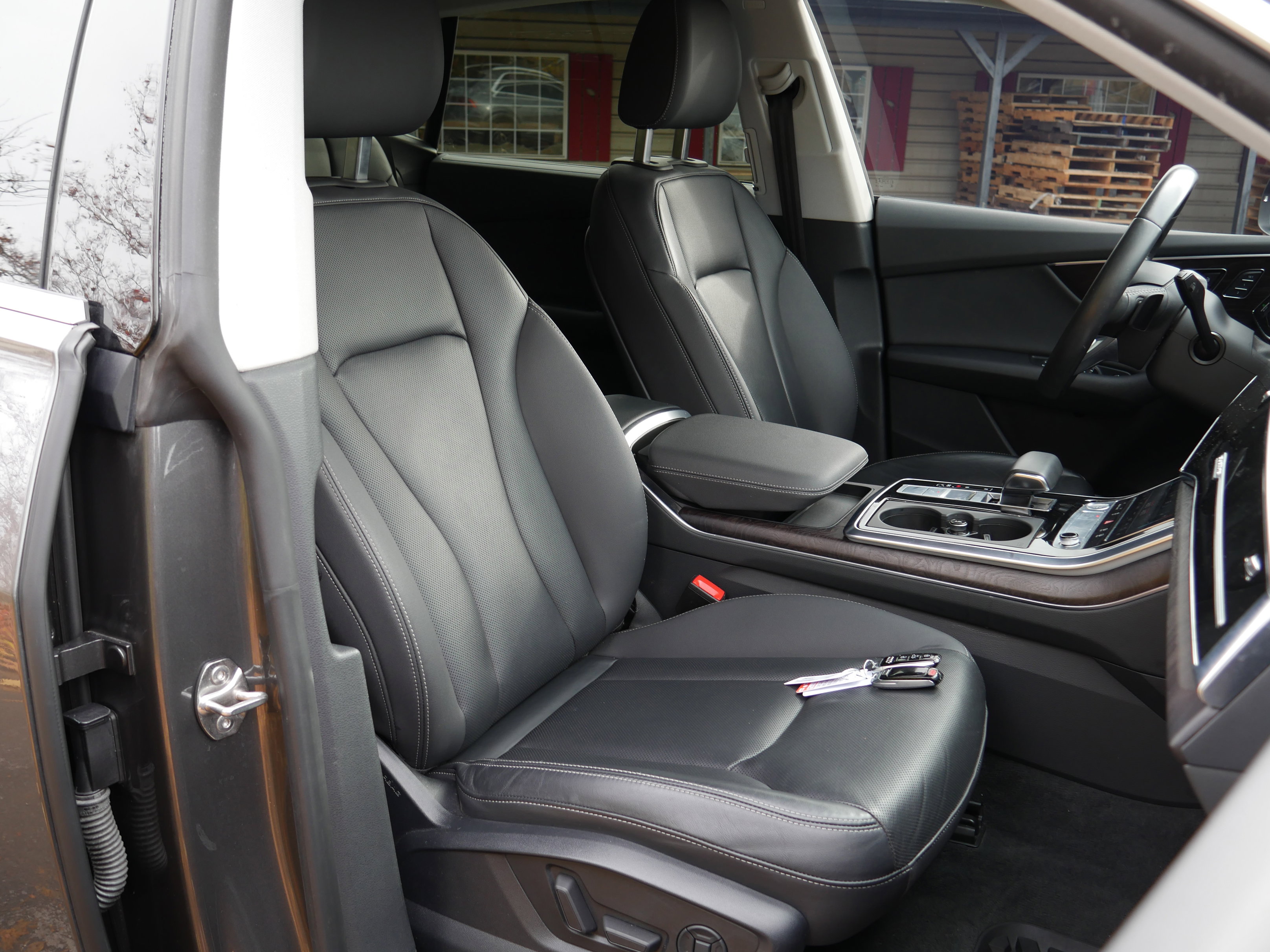 Used 2019 Audi Q8 Prestige image 31