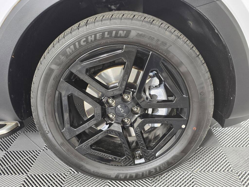 Used 2025 Kia Telluride SX Prestige X-Line image 16