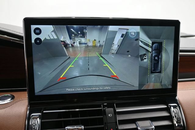 Certified 2023 Lincoln Navigator Reserve AWD/4WD image 17