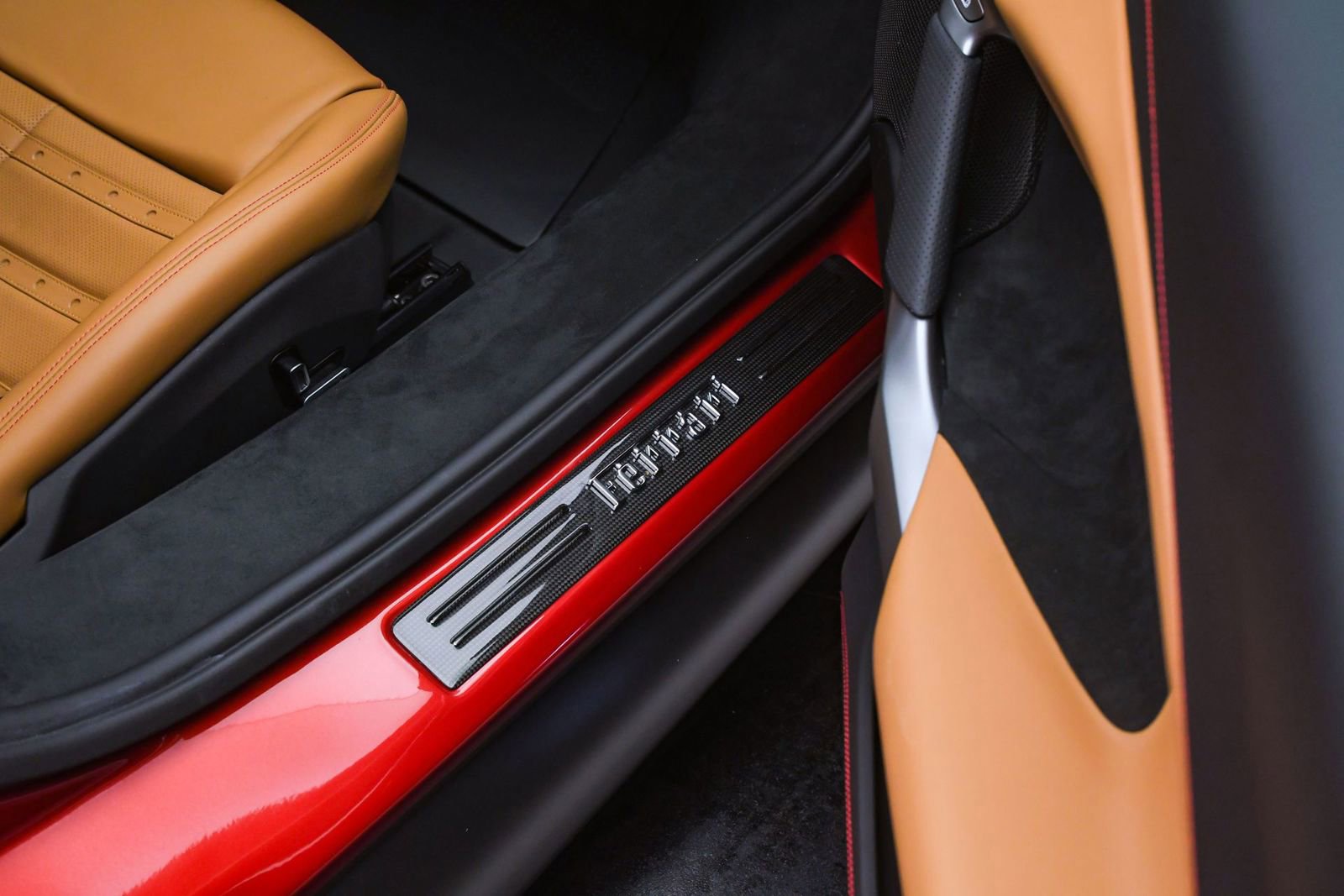 Used 2025 Ferrari 296 GTB RWD image 38