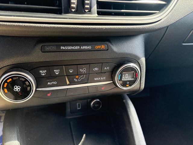Used 2020 Ford Escape SE FWD image 39