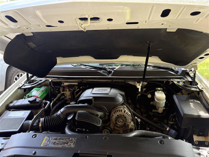 Used 2009 Chevrolet Suburban LTZ AWD/4WD image 22