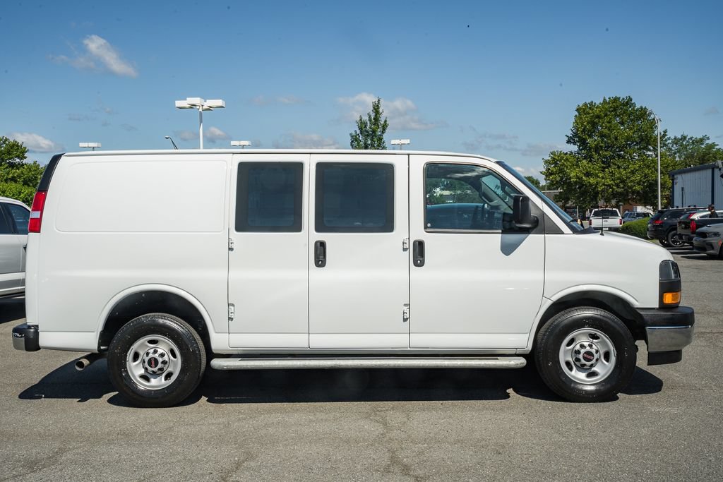 Used 2024 GMC Savana 2500 w/ Driver Convenience Package RWD image 3