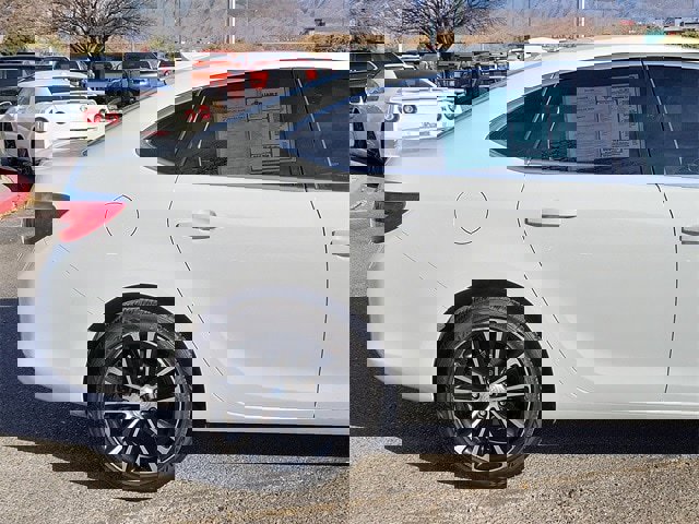 Used 2017 Buick Verano Sport Touring image 4