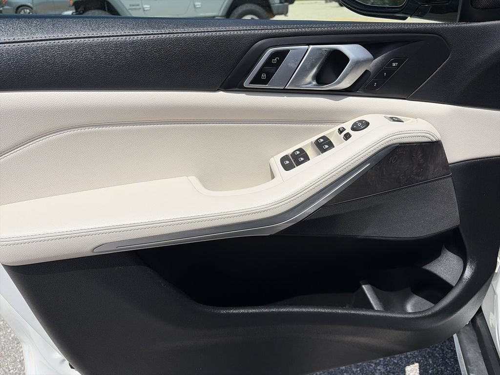 Used 2020 BMW X5 sDrive40i w/ Premium Package RWD image 17