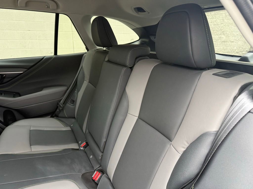 Used 2025 Subaru Outback Onyx Edition AWD/4WD image 24