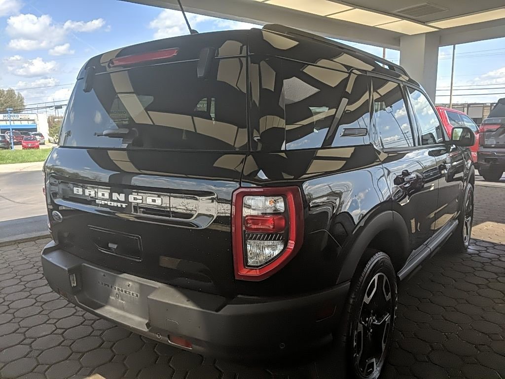 Used 2021 Ford Bronco Sport Outer Banks w/ Outer Banks Package (96D) image 6