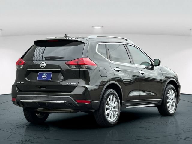 Used 2017 Nissan Rogue SV AWD/4WD image 6