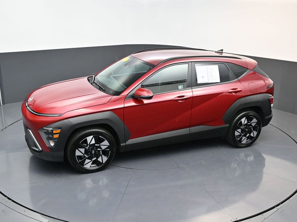 Certified 2025 Hyundai Kona SEL image 18