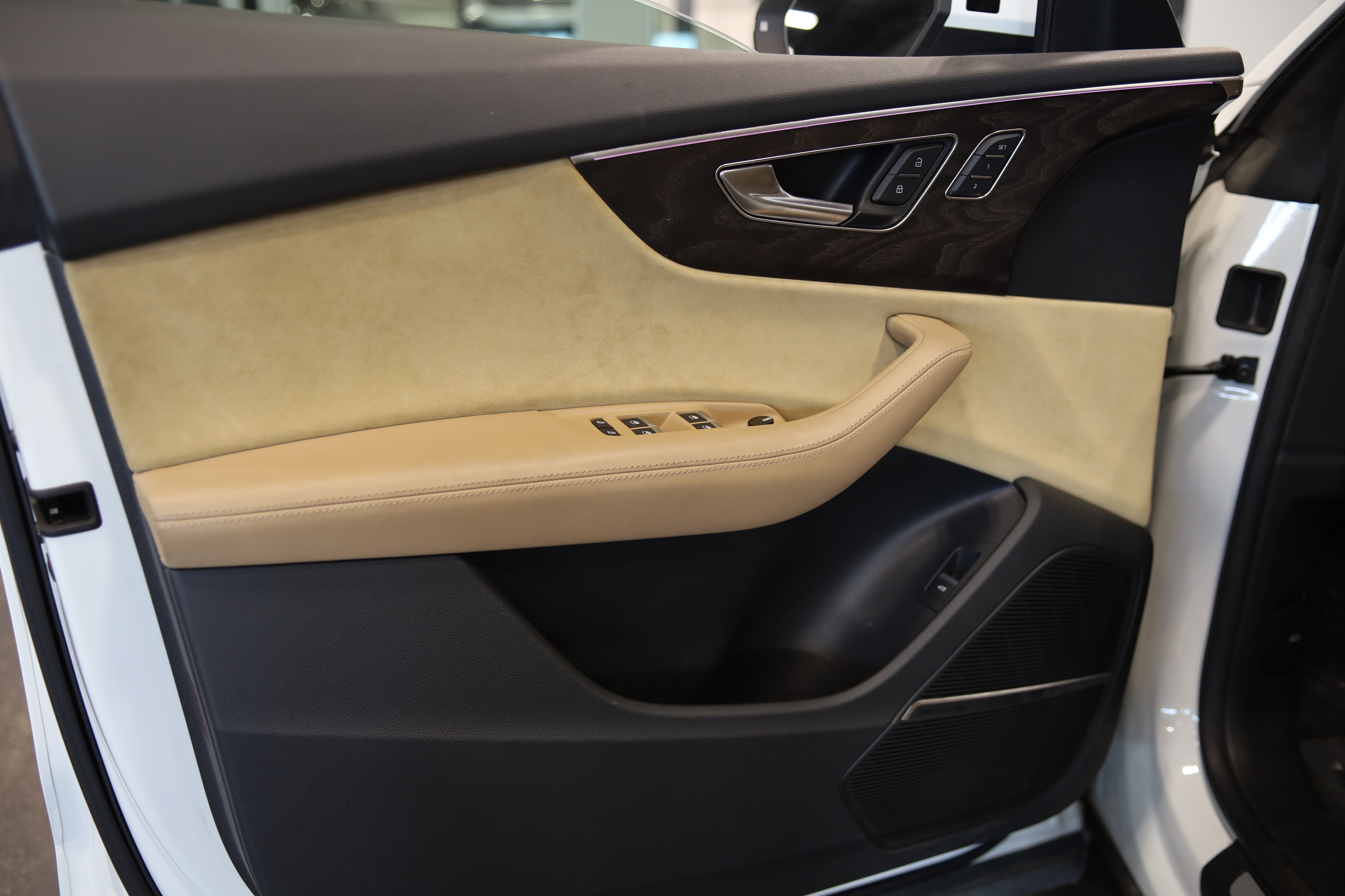Used 2019 Audi Q8 Prestige AWD/4WD image 14
