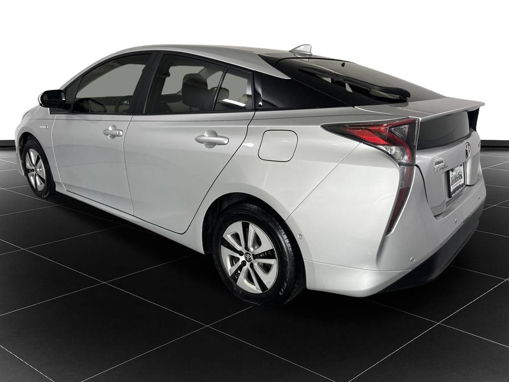 Used 2017 Toyota Prius Two w/ Prius Two Safety Plus Package FWD image 3