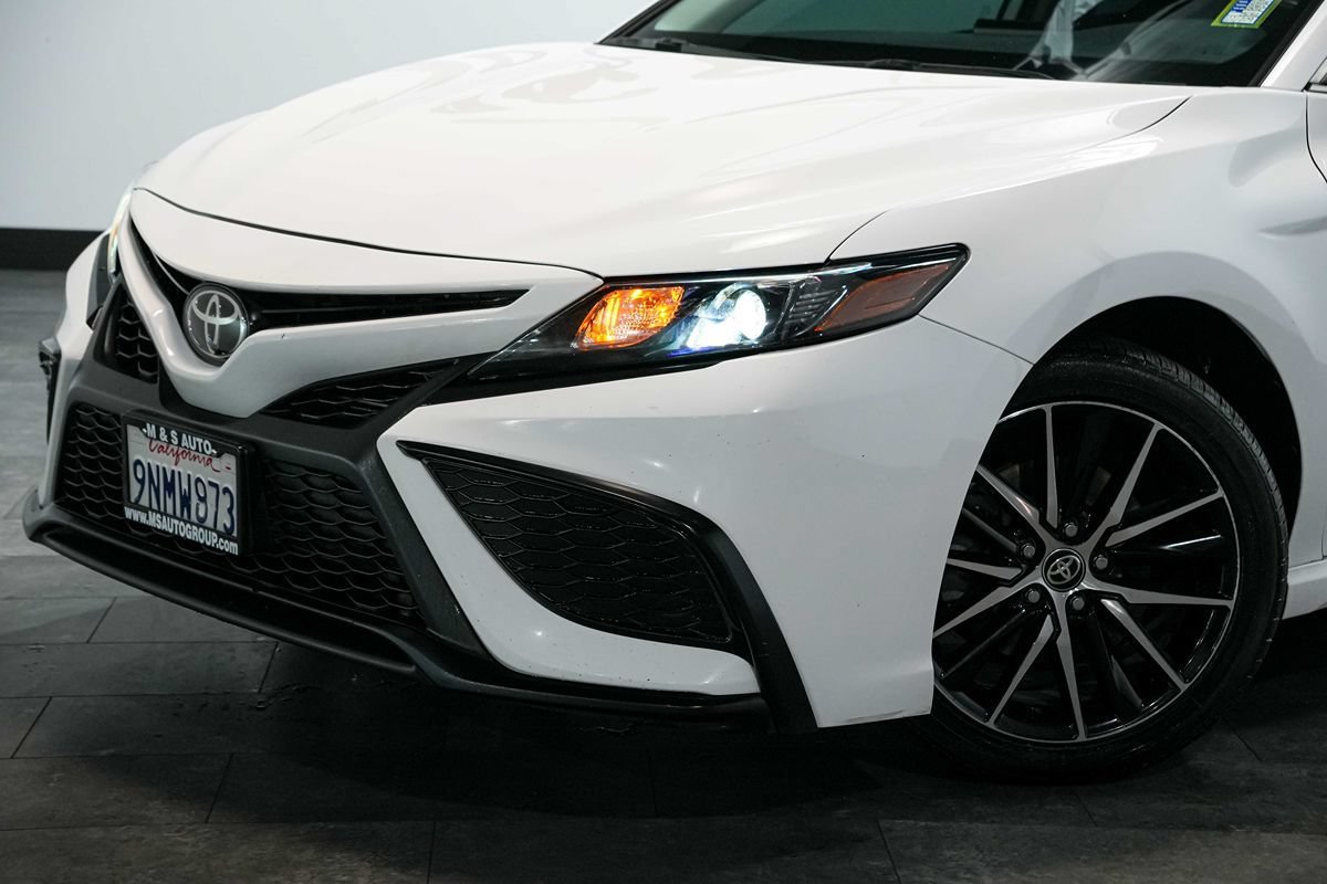 Used 2021 Toyota Camry SE FWD image 10