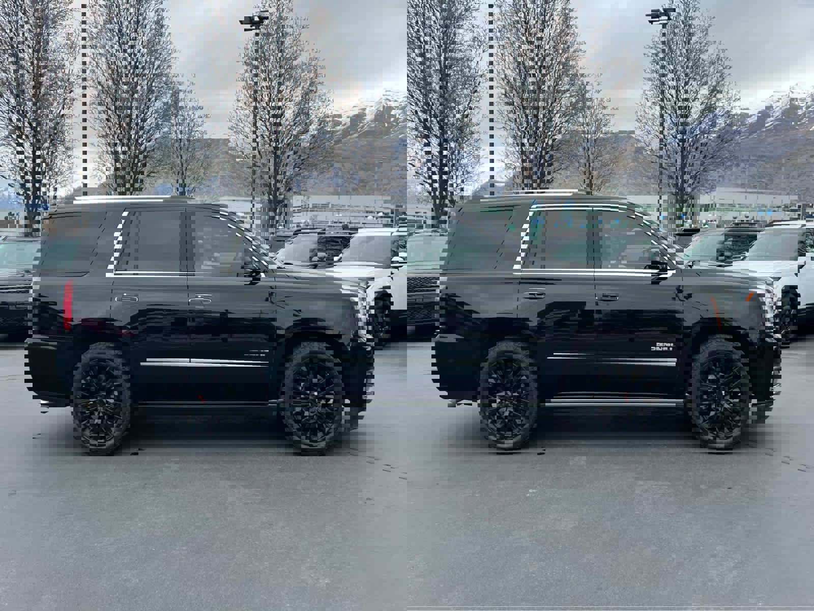 Used 2019 GMC Yukon Denali w/ Denali Ultimate Package image 6