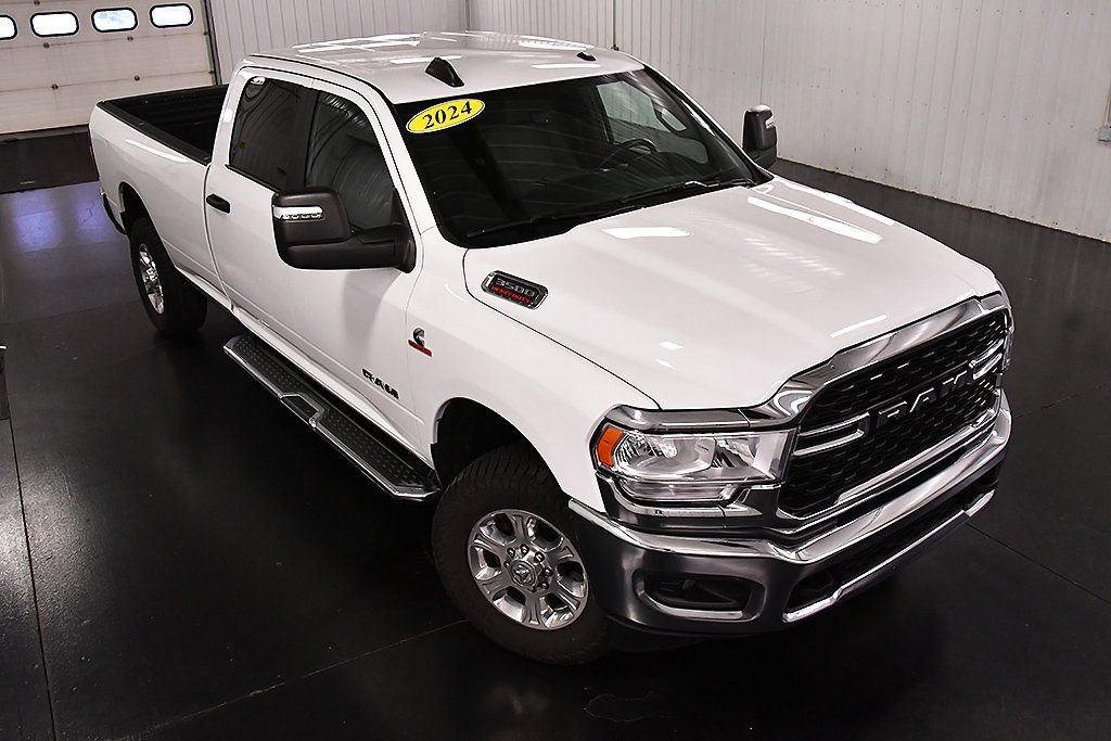 Used 2024 RAM 3500 Big Horn AWD/4WD image 19
